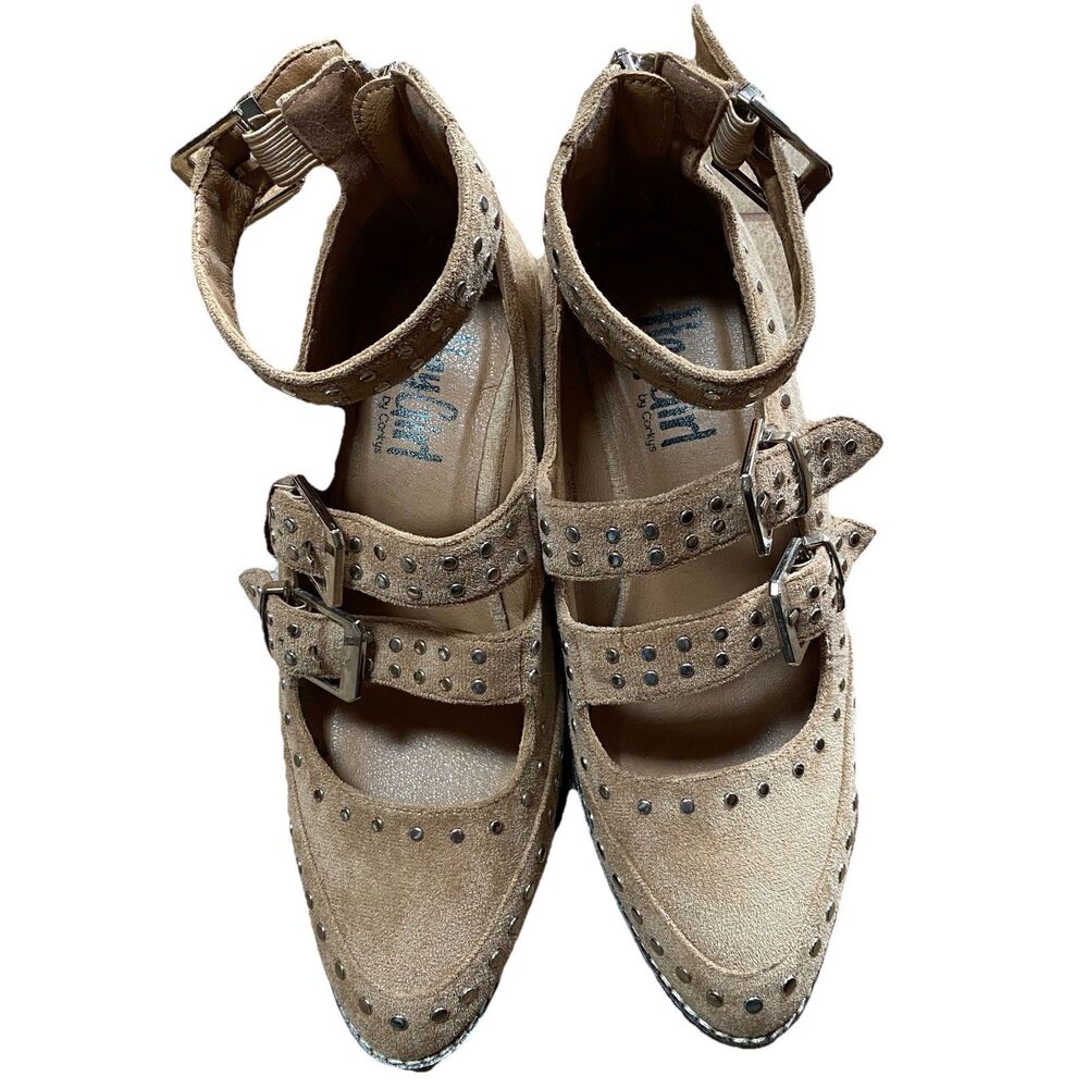 Hey Girl by Corky’s Triple Strapped MARY JANE’S Tan Shoes Size 6 HEELED